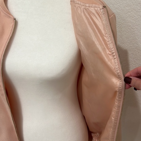 ✨Forever 21 Floral Embroidery Bomber Jacket - Picture 8 of 17